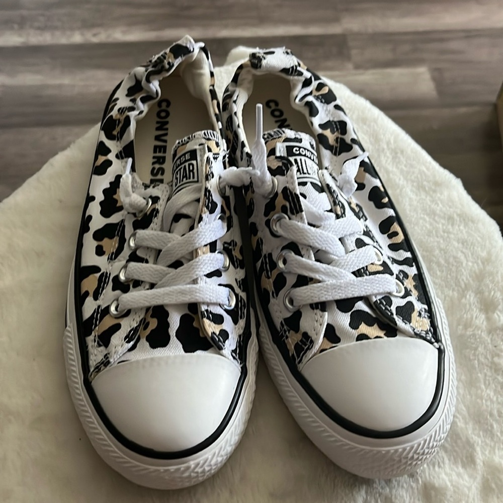 Custom Chuck Taylor All Star By You. Slip on white desert ore black. Size 7.